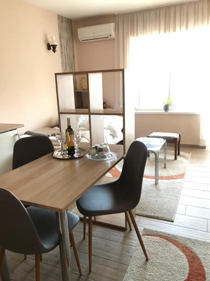 Dóm square-Centrum-Free Parking Appartement Szeged Buitenkant foto